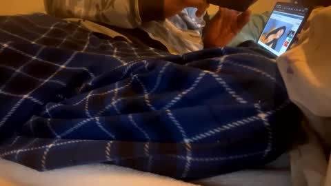 dealwithit805747 online show from January 9, 2:54 am