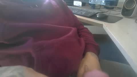 Snapshot of deepstrokes25 chatting on December 5, 5:18 pm deepstrokes25 online show from December 5, 5:18 pm