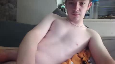 Snapshot of deetwo345 chatting on October 21, 5:27 pm deetwo345 online show from October 21, 5:27 pm