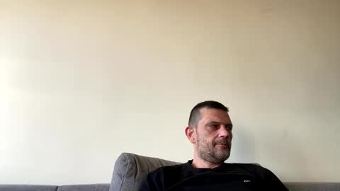 Defloy online show from November 12, 8:20 am