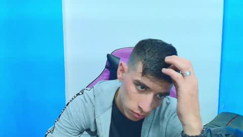 Snapshot of deiby_baby chatting on March 5, 10:55 pm DEIBY online show from March 5, 10:55 pm