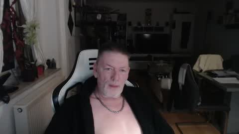 deinprinz2312 online show from March 23, 5:02 am