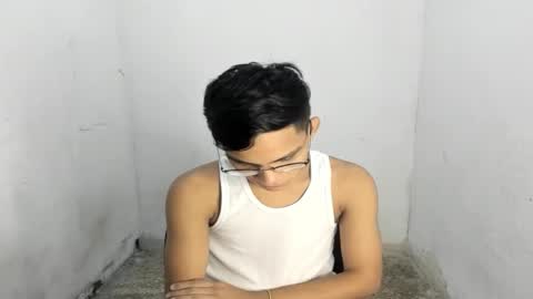 Snapshot of deivi_colins chatting on October 21, 12:36 am deivi_colins online show from October 21, 12:36 am