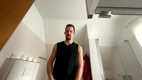 Snapshot of denis19872 chatting on October 15, 11:18 am denis19872 online show from October 15, 11:18 am