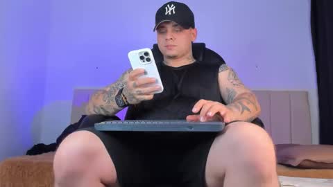 dennis munera online show from November 25, 5:20 am