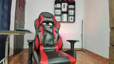 dereckgreen online show from January 17, 6:47 pm