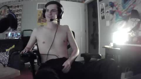 derekdings online show from December 21, 7:13 am