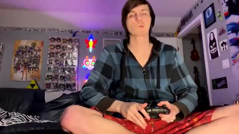 derekdings online show from March 13, 10:34 am