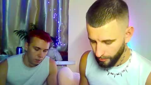 Snapshot of desirebigx chatting on October 19, 6:33 pm Jimmy and Max online show from October 19, 6:33 pm