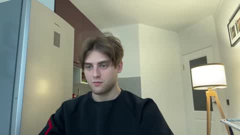 devilnut1 online show from December 19, 9:18 am