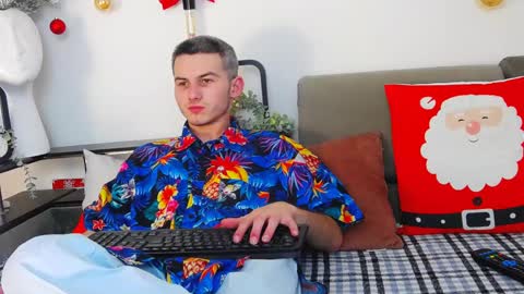 devin_ho online show from December 25, 9:22 pm