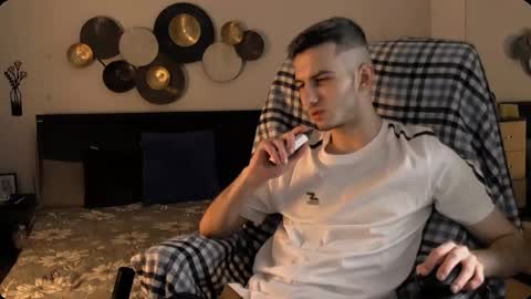 devin_ho online show from January 12, 12:20 pm