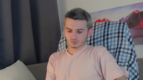 devin_ho online show from January 4, 7:34 pm