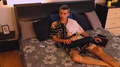 devin_ho online show from January 7, 6:02 pm