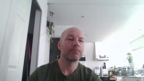 dex12112111 online show from April 18, 5:25 pm