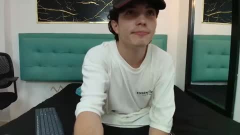   online show from October 24, 8:32 pm