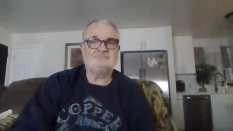 Snapshot of dickjr26 chatting on January 7, 12:45 am dickjr26 online show from January 7, 12:45 am