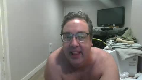 Snapshot of didgeman1984 chatting on October 29, 8:45 pm Didgeman online show from October 29, 8:45 pm