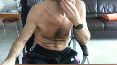 didonc from france..... online show from February 10, 10:09 am