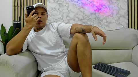 diegomiller_ online show from April 10, 5:14 am