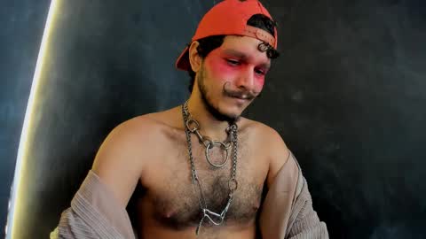 diemond_latinx98 online show from December 2, 4:21 pm