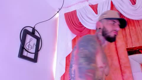 dilan_scootk_ online show from March 7, 8:39 pm