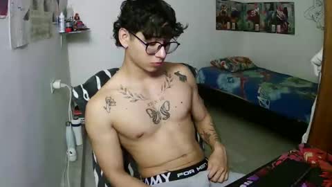 dillom420 online show from December 23, 5:49 am