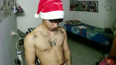 dillom420 online show from December 20, 5:36 am