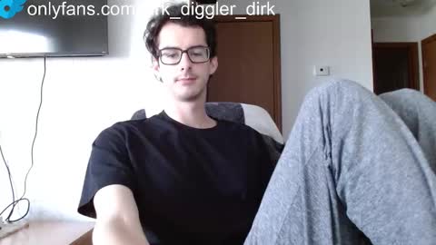 Dirk Diggler online show from February 15, 3:09 pm