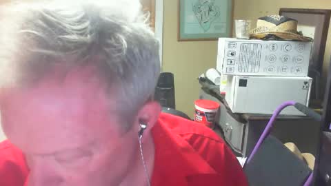 DirtkPitt Fun guy working online show from December 15, 11:09 pm