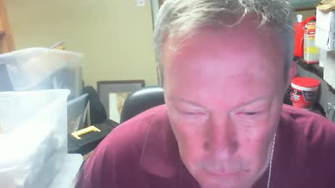 DirtkPitt Fun guy working online show from December 8, 4:39 pm