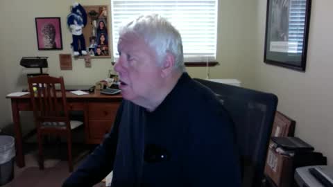 dirtrider195080438 online show from May 27, 2:36 pm
