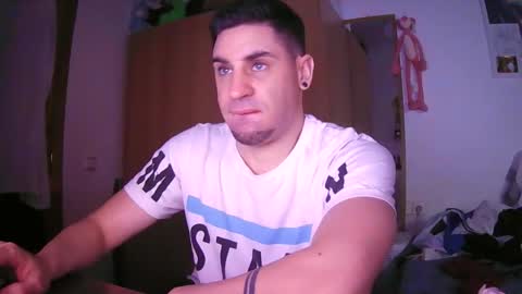 diselobienclaro online show from December 19, 10:39 pm