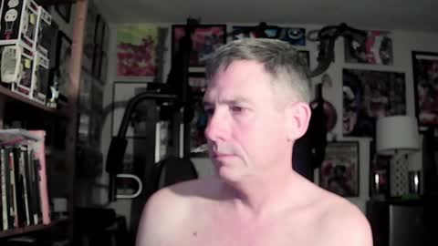 Snapshot of dix_handley_50 chatting on December 4, 3:48 am dix_handley_50 online show from December 4, 3:48 am