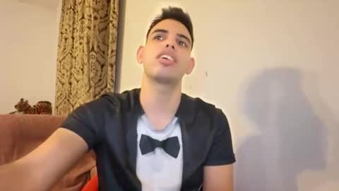 Snapshot of djonson_ chatting on October 23, 11:08 pm Djonson online show from October 23, 11:08 pm