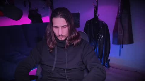 Silverhand online show from December 11, 4:05 pm