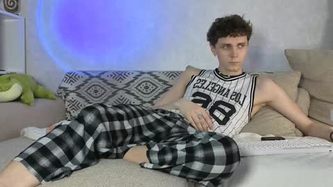 Alex online show from December 22, 7:33 am