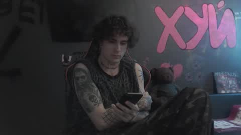 doenits online show from September 17, 6:53 pm