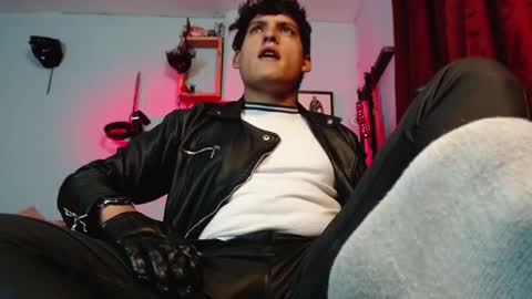 Snapshot of dom2travelers_sm chatting on October 13, 11:55 pm Diego Castell online show from October 13, 11:55 pm