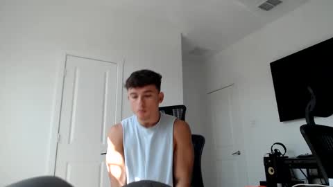 Snapshot of domd3 chatting on September 15, 4:52 pm Dom online show from September 15, 4:52 pm