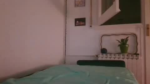 Snapshot of domingodelluvia chatting on September 16, 11:05 pm Alzest online show from September 16, 11:05 pm