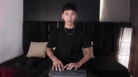 Dominic online show from November 30, 9:28 pm