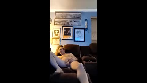 doobie1717 online show from March 3, 3:03 am