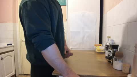 menu  below online show from December 18, 7:47 am