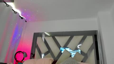 Douglas Safado online show from April 5, 1:40 pm