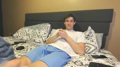 Snapshot of downforthemoney chatting on December 16, 1:53 am downforthemoney online show from December 16, 1:53 am