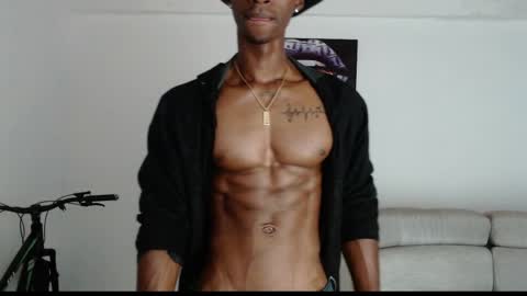 Drake 23 online show from March 31, 9:33 am