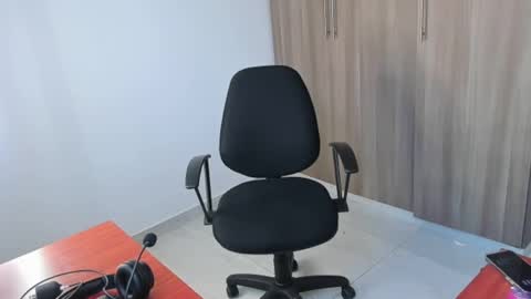 ig   kingmaster777 online show from October 6, 4:11 pm