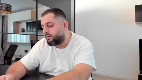 Draven A online show from February 7, 7:07 am