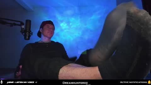Snapshot of dreamhunterdz chatting on October 22, 12:35 am Your lord. - ONLINE 1500 Pm to 2100 Pm - New York Hour online show from October 22, 12:35 am